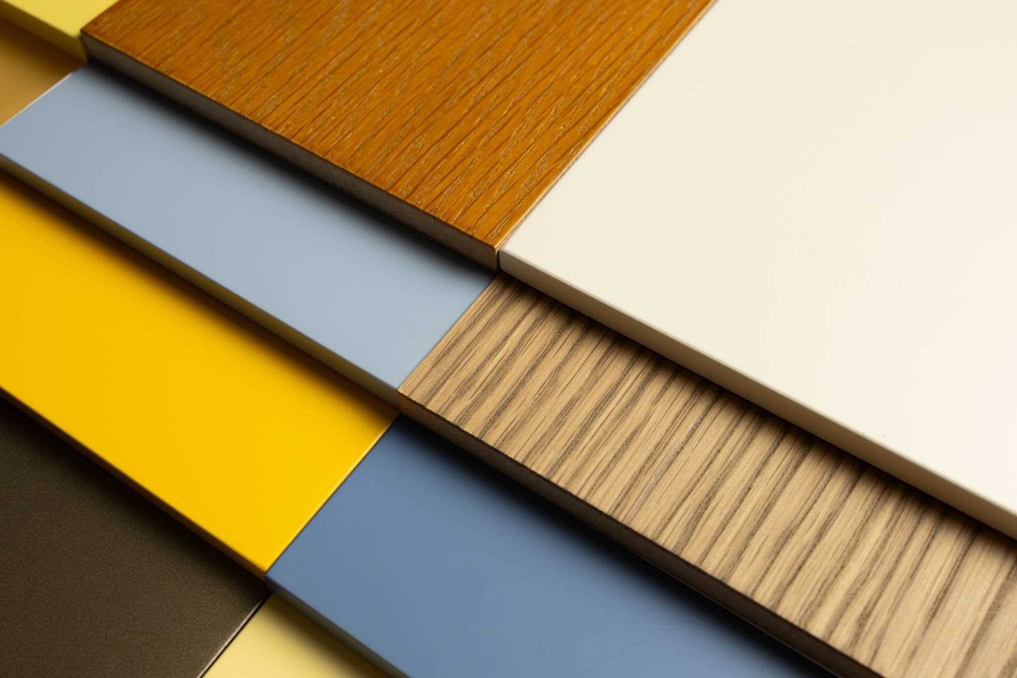 Coleção Emoções, Enthusiasm: amarelo, azul, marfim e lâmina de carvalho